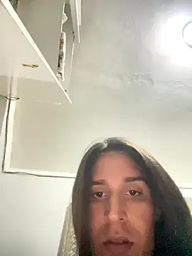 Isabelaa  online show from October 6, 2025, 9:15 pm