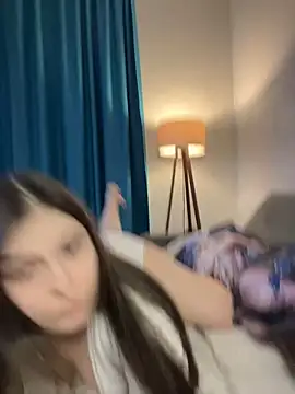 Lovely Waifu online show from May 7, 2026, 12:19 pm