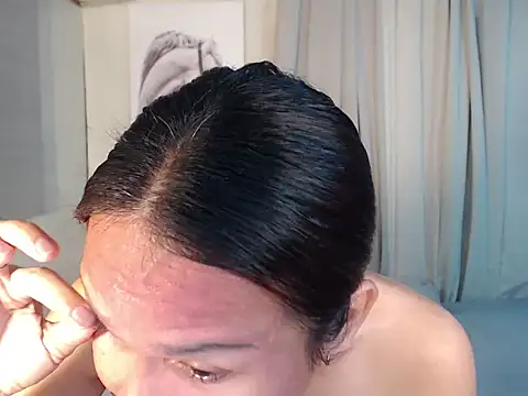 Snapshot of holly_bitch chatting on February 8, 2026, 12:52 am holly bitch online show from February 8, 2026, 12:52 am