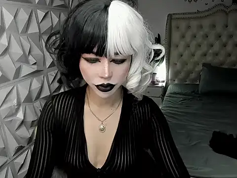 Snapshot of janecomander chatting on June 6, 2026, 9:03 am janecomander online show from June 6, 2026, 9:03 am