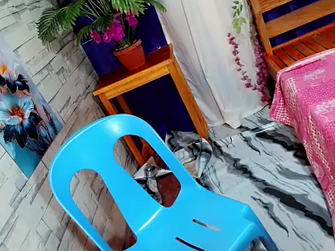 Snapshot of Simi_Ipit chatting on June 14, 2026, 7:59 pm Simi Ipit online show from June 14, 2026, 7:59 pm