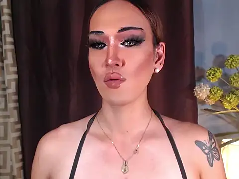 AleinaCroft online show from May 31, 2026, 3:07 pm