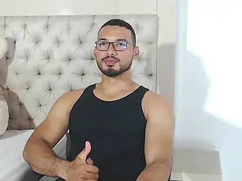 marcusblade online show from September 16, 2025, 6:42 pm