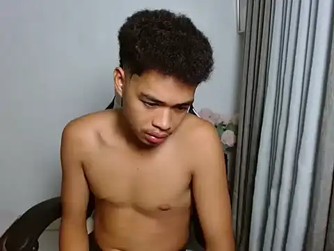 curlyasian njxx online show from June 4, 2026, 2:22 pm