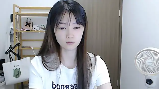 Snapshot of Mimi-cnbaby chatting on May 16, 2026, 1:21 pm Mimi-cnbaby online show from May 16, 2026, 1:21 pm