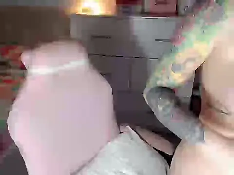 urbaby monica online show from November 6, 2025, 2:37 am