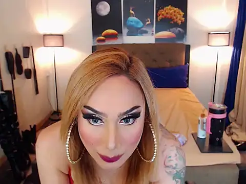 Allysonevanns online show from November 3, 2025, 4:54 pm