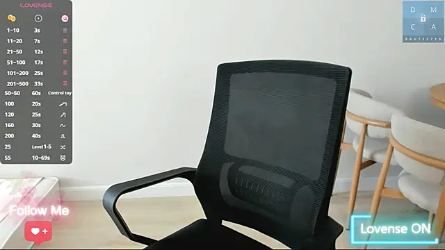 MinaDiamondd online show from May 14, 2026, 4:53 am