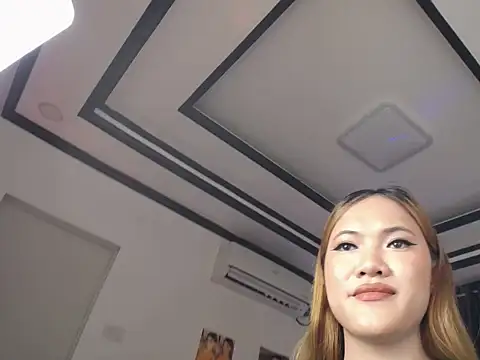 Snapshot of elena_vixen chatting on February 25, 2026, 6:57 am elena vixen online show from February 25, 2026, 6:57 am