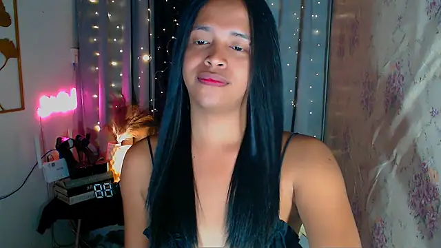 Snapshot of Lorainnelustts chatting on February 13, 2026, 2:00 am Lorainnelustts online show from February 13, 2026, 2:00 am