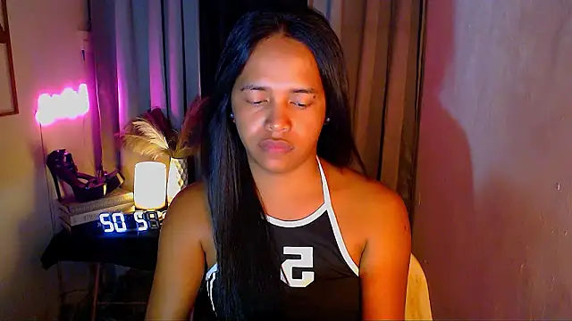 Snapshot of Lorainnelustts chatting on February 2, 2026, 7:40 am Lorainnelustts online show from February 2, 2026, 7:40 am