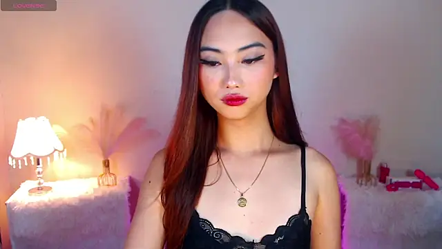 Kiah Wyatt online show from November 14, 2025, 6:17 am