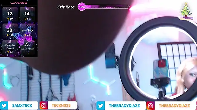 Snapshot of SamXTeck chatting on December 2, 2025, 12:55 am SamXTeck online show from December 2, 2025, 12:55 am