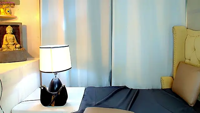 MochaliciousTransOnTop online show from September 11, 2025, 12:21 am