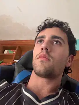 aavrdvh33 online show from November 13, 2025, 4:00 pm