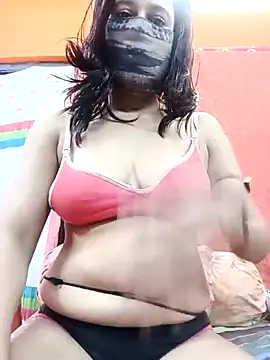 Hotpuja25 online show from March 17, 2026, 4:59 am