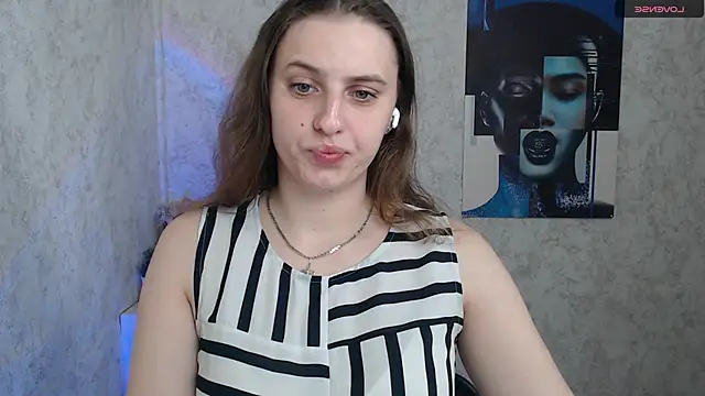 AmandaDimond  online show from April 20, 2026, 9:23 am
