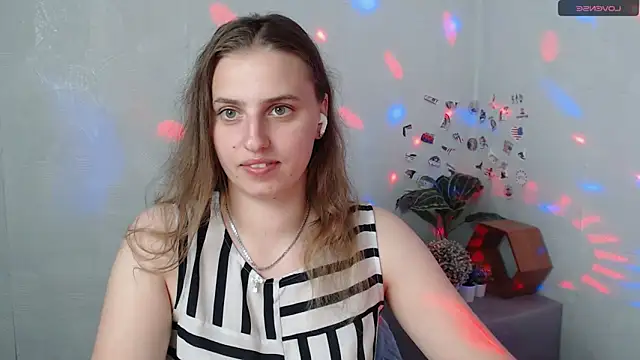 Snapshot of AmandaDimond_ chatting on June 4, 2026, 2:33 pm AmandaDimond online show from June 4, 2026, 2:33 pm