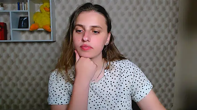 Snapshot of AmandaDimond_ chatting on May 11, 2026, 4:04 pm AmandaDimond online show from May 11, 2026, 4:04 pm