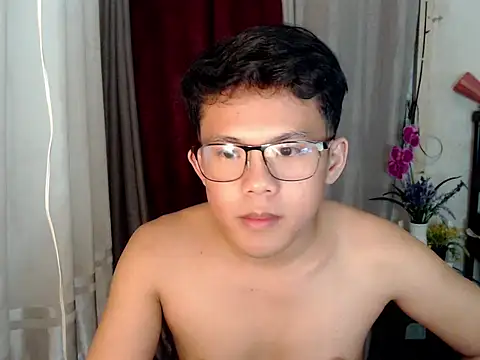 twink asianbunny online show from November 28, 2025, 5:02 pm