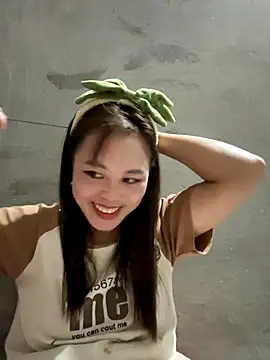 MychuSweet online show from November 15, 2025, 1:26 pm