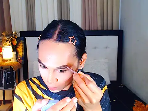 Savanna White online show from September 12, 2025, 12:11 am