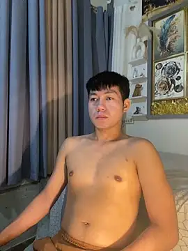 xshyboyx online show from February 18, 2026, 2:31 am