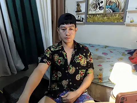 Snapshot of xshyboyx chatting on July 15, 2026, 12:01 pm xshyboyx online show from July 15, 2026, 12:01 pm