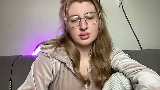 Kadayy1 online show from September 13, 2025, 7:47 pm