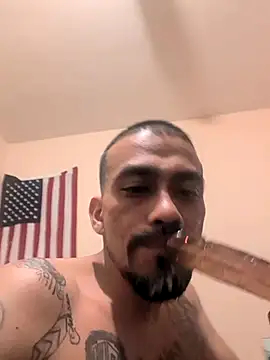 Cnutt310 online show from December 1, 2025, 12:39 pm