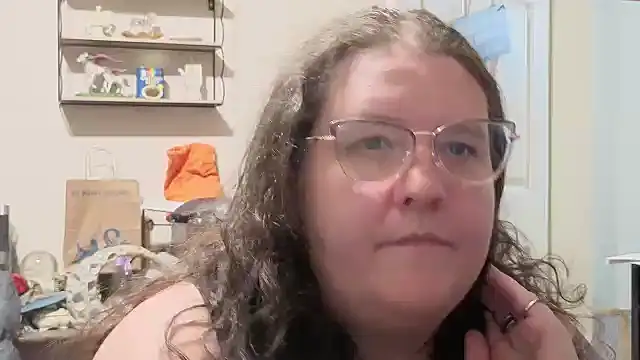 Snapshot of emberlynnix chatting on September 9, 2025, 4:44 am emberlynnix online show from September 9, 2025, 4:44 am