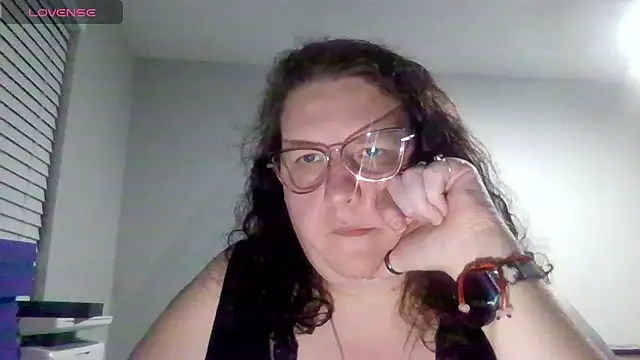 Snapshot of emberlynnix chatting on July 20, 2026, 5:59 am emberlynnix online show from July 20, 2026, 5:59 am