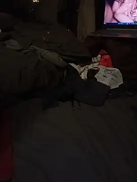 Twoslipperywhenwett online show from December 14, 2025, 6:57 pm