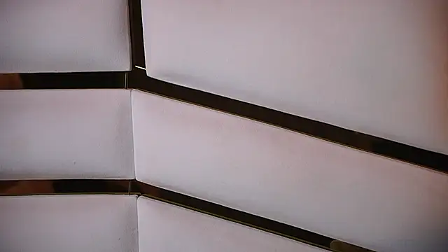 ambar rosse25 online show from February 21, 2026, 11:45 am