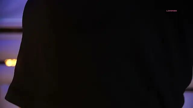 ambar rosse25 online show from December 18, 2025, 11:36 am