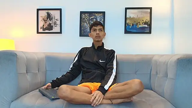 PRETTY SEX1 online show from January 7, 2026, 1:27 pm