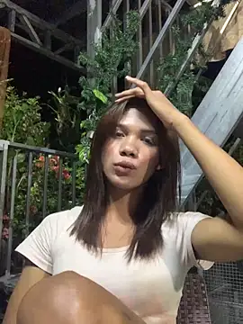 honey caya online show from May 15, 2026, 5:44 pm