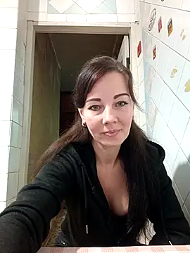 Adeline3302 online show from October 29, 2025, 1:54 pm