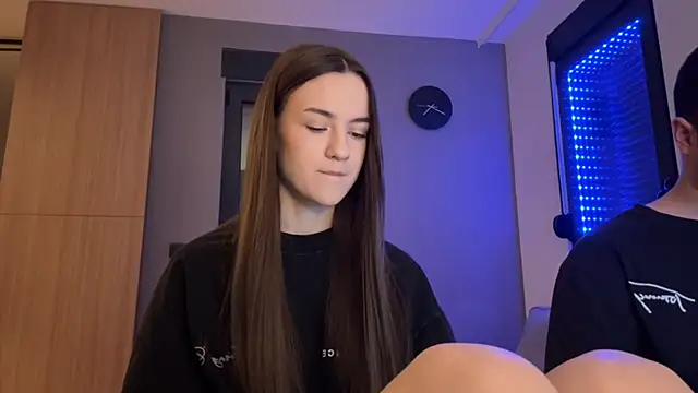 TenDouble online show from December 3, 2025, 1:06 am