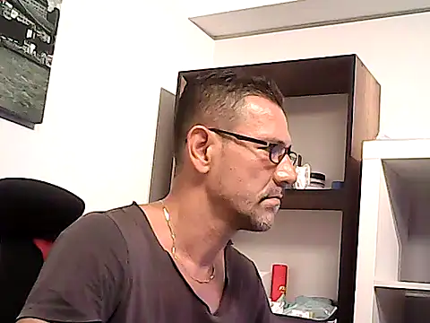 Snapshot of mastercharisma35 chatting on July 9, 2026, 10:59 am mastercharisma35 online show from July 9, 2026, 10:59 am