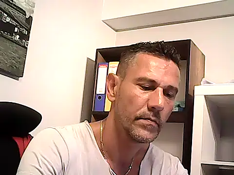 Snapshot of mastercharisma35 chatting on June 8, 2026, 3:45 pm mastercharisma35 online show from June 8, 2026, 3:45 pm