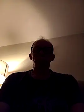 VaryingSundries online show from April 12, 2026, 9:29 pm