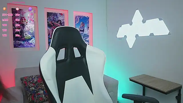 Snapshot of NicoleCrawft chatting on September 9, 2025, 7:34 pm NicoleCrawft online show from September 9, 2025, 7:34 pm