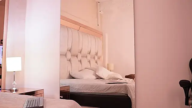 SamantaVazquez online show from February 25, 2026, 4:29 pm