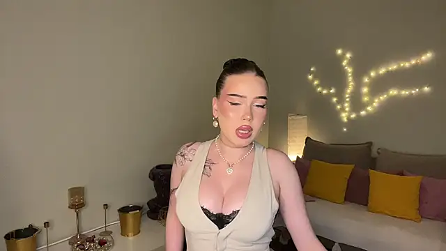Snapshot of mistress_of_hearts chatting on June 30, 2026, 1:11 pm mistress of hearts online show from June 30, 2026, 1:11 pm