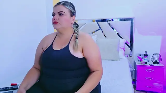 KiimBrooks online show from March 13, 2026, 10:09 am