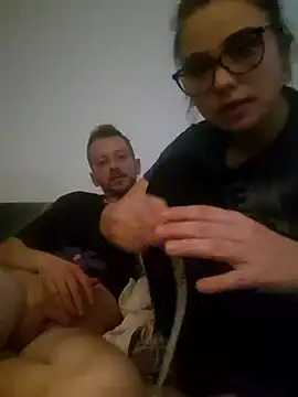 Snapshot of raducori chatting on March 8, 2026, 2:04 am raducori online show from March 8, 2026, 2:04 am