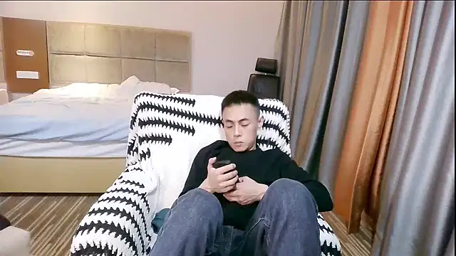 Tsia-Die online show from November 22, 2025, 9:30 am