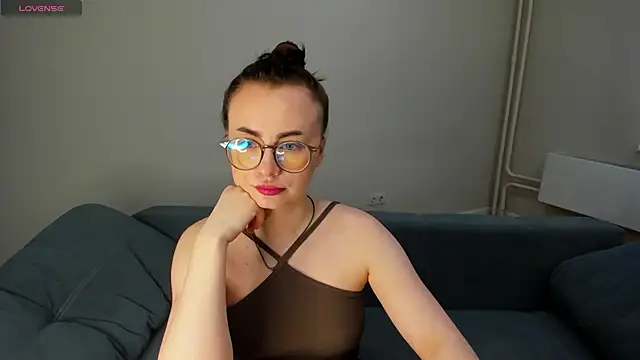 Snapshot of MewStella chatting on June 2, 2026, 8:09 pm MewStella online show from June 2, 2026, 8:09 pm