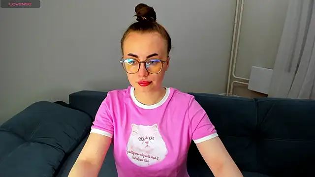 Snapshot of MewStella chatting on May 12, 2026, 7:31 pm MewStella online show from May 12, 2026, 7:31 pm